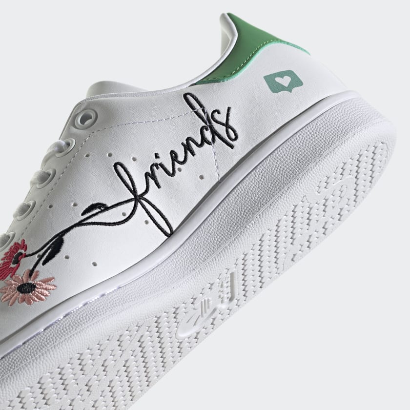 STAN SMITH J