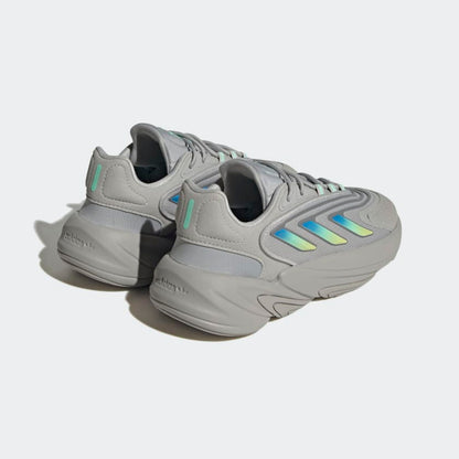 OZELIA W