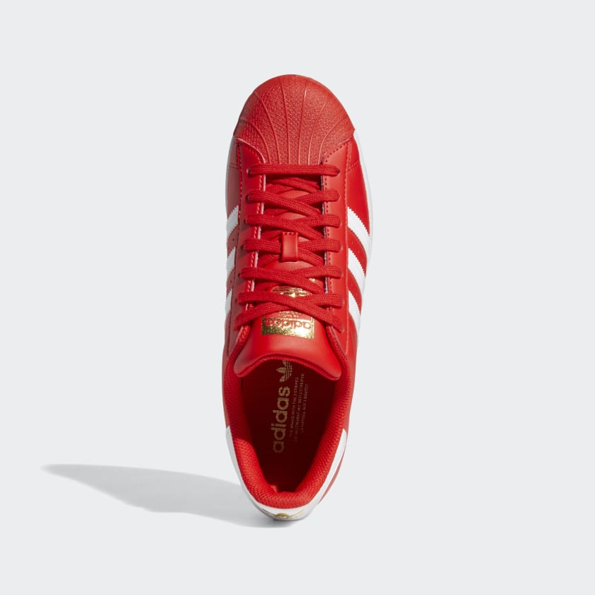 SUPERSTAR