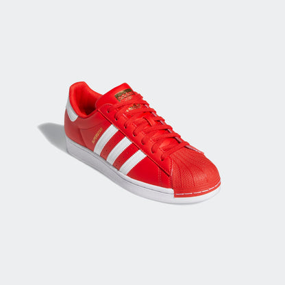 SUPERSTAR