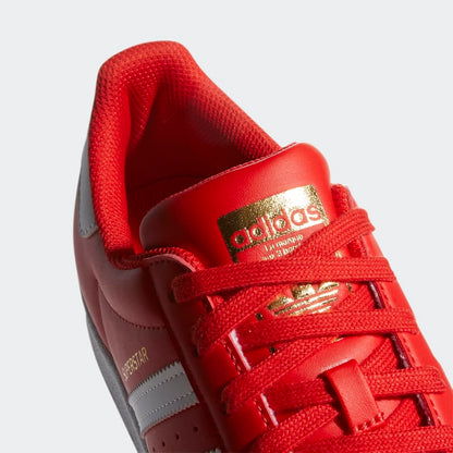 SUPERSTAR