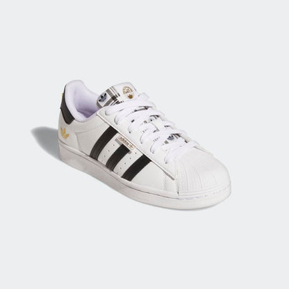 SUPERSTAR