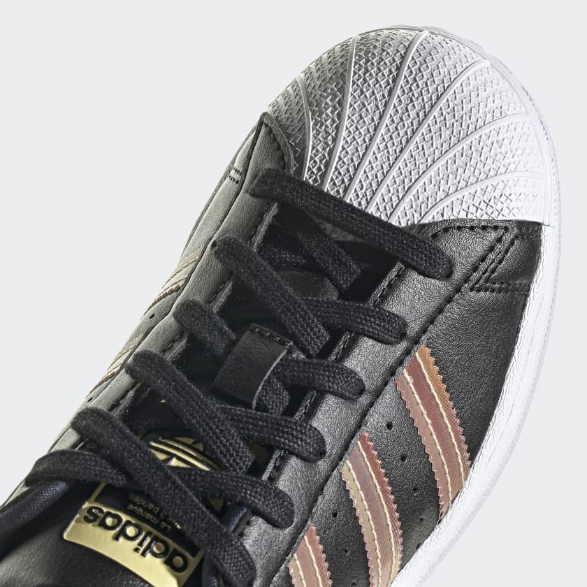 SUPERSTAR