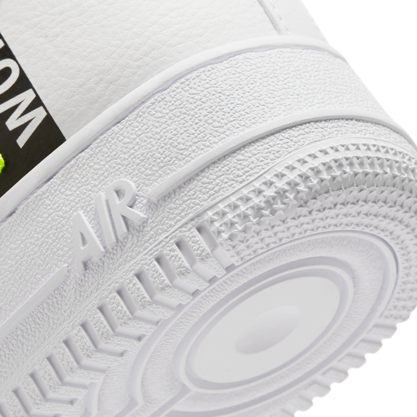 Air Force 1 '07 LV8 'Worldwide Pack - Volt'